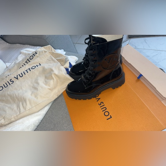 Black combat LV boots new - Picture 4 of 9